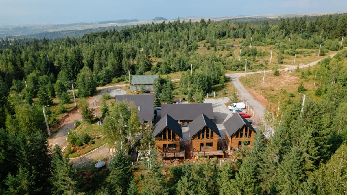 Duo Cabins